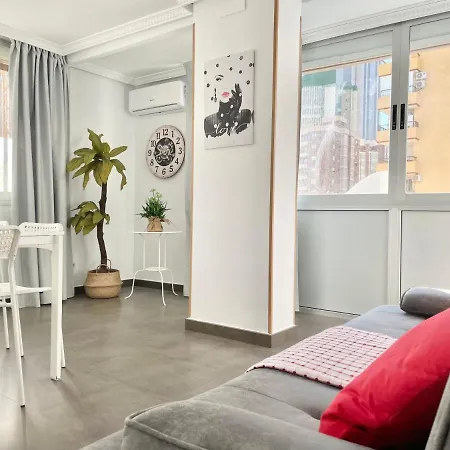 Lovely Holidays Apartment *